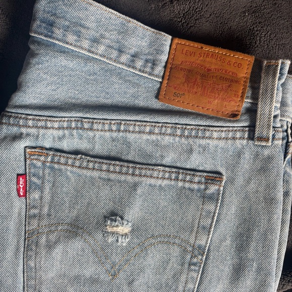 Women’s Levi’s Denim Shorts Style 501, Size W32 - Picture 7 of 12